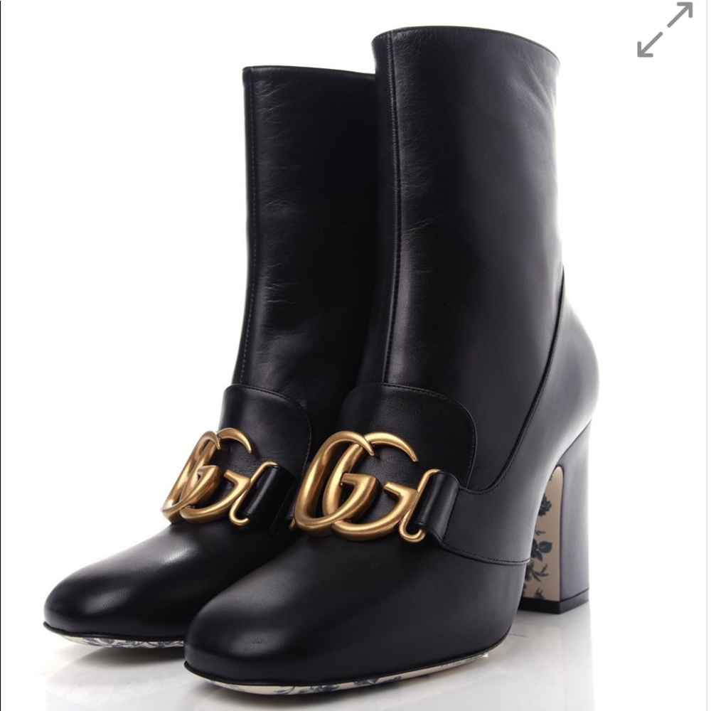 LOOKING FOR!!! Gucci Malaga boots size 9!!!!